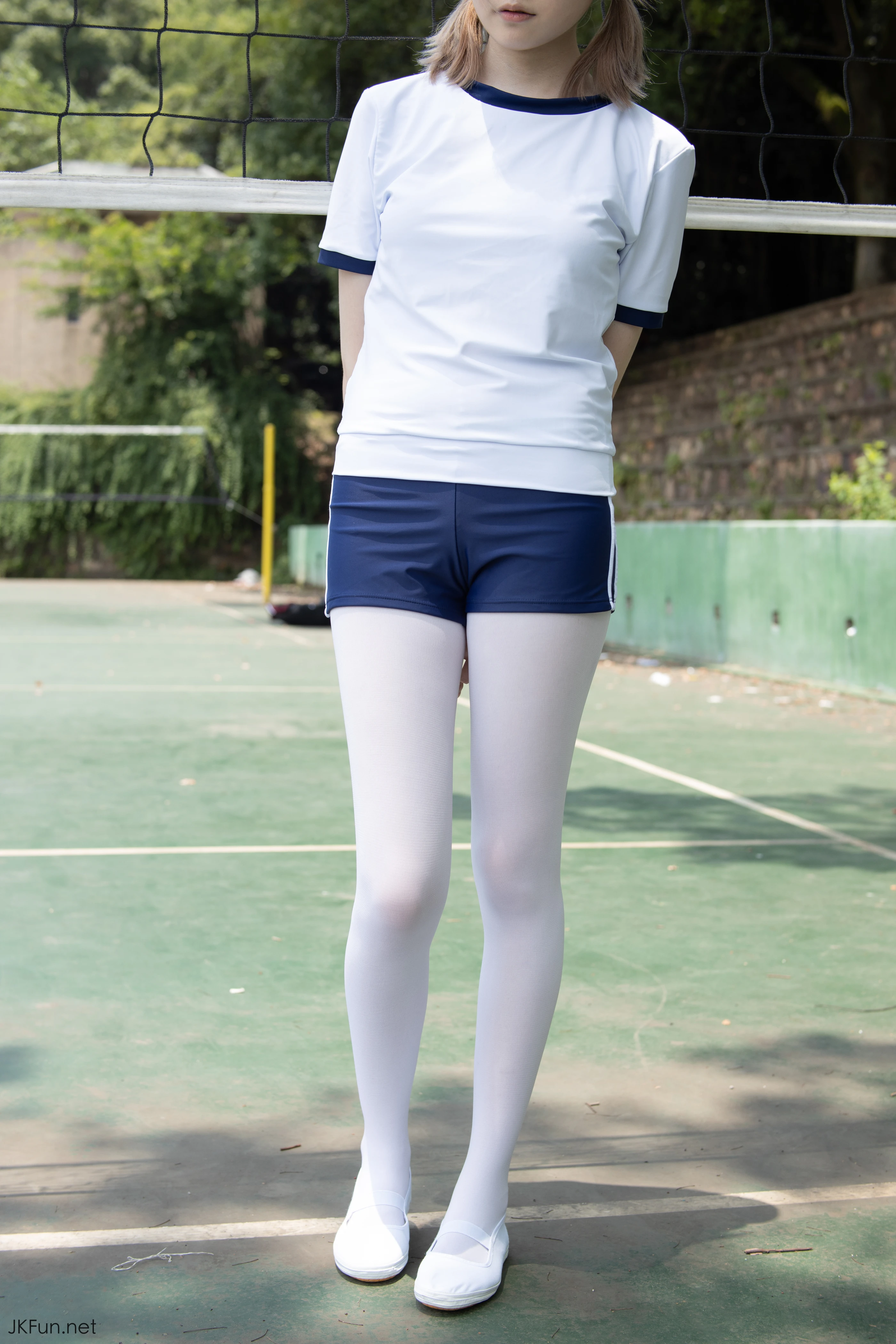 森萝财团 [JKFUN-019] 80D白丝外景体操服 Aika [107P 1V]插图6